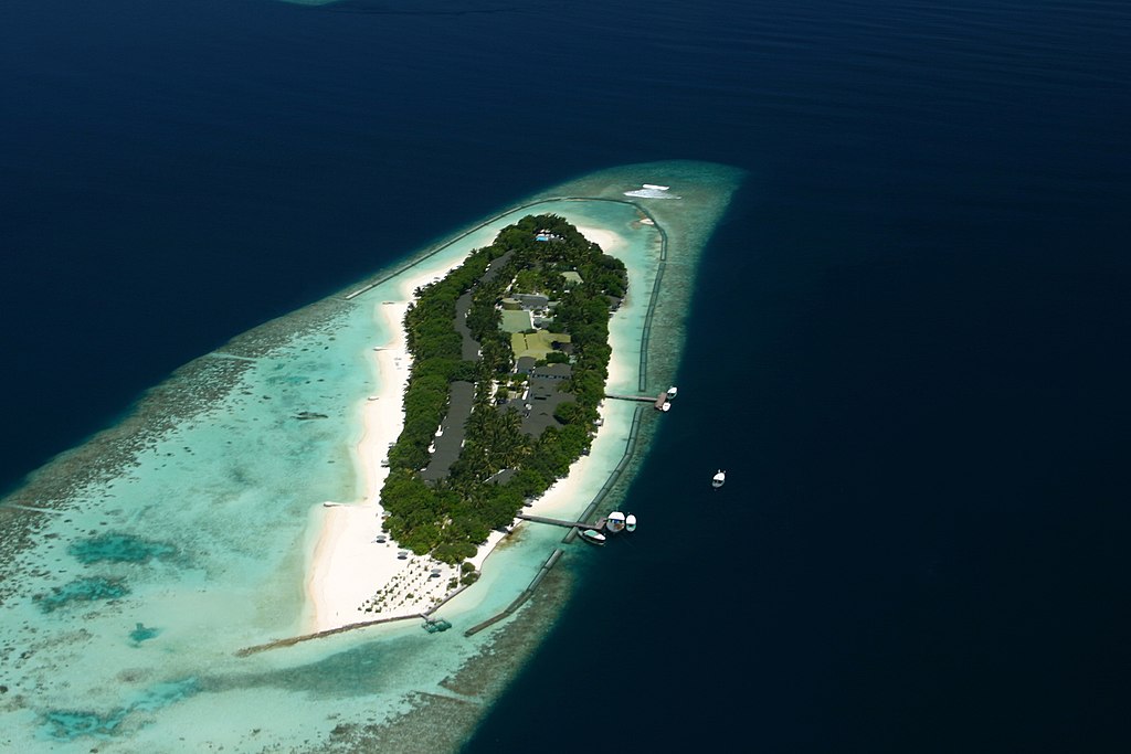 Maldives-resort-island