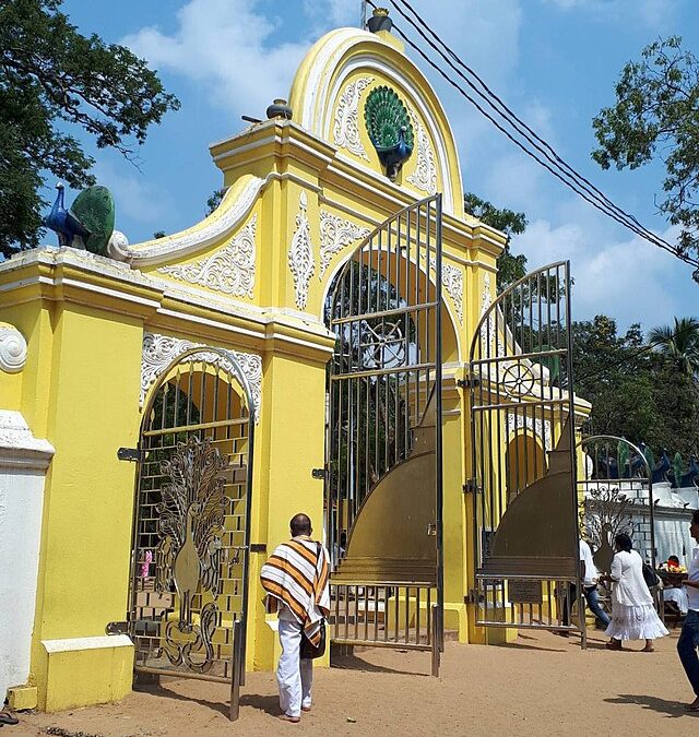 Kataragama Devalaya – A Temple for All Faiths